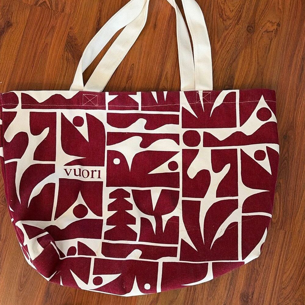Vuori red and cream holiday large tote bag - Picture 3 of 5